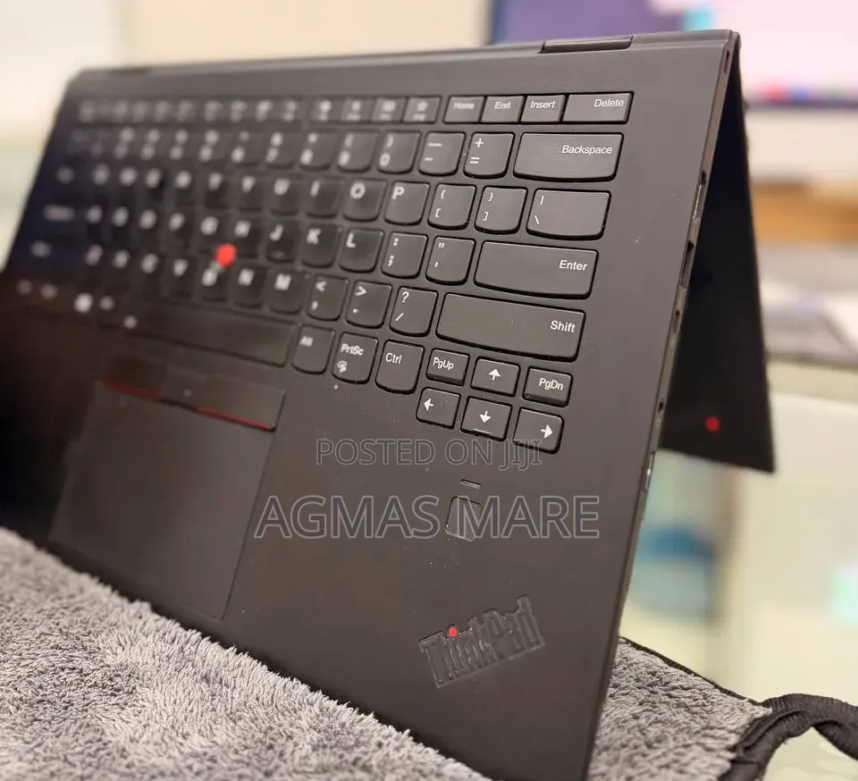 New Laptop Lenovo ThinkPad X1 Yoga 8GB Intel Core i5 SSD 256GB