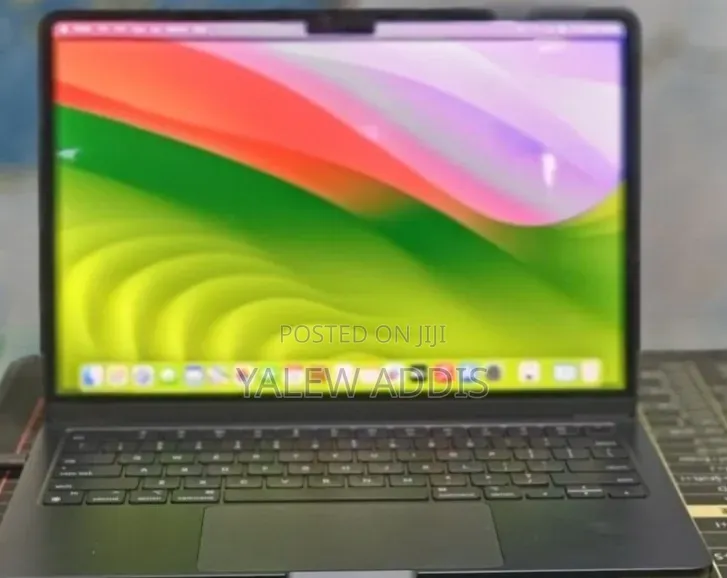 New Laptop Apple MacBook Air 2022 M2 8GB Apple M2 SSD 512GB