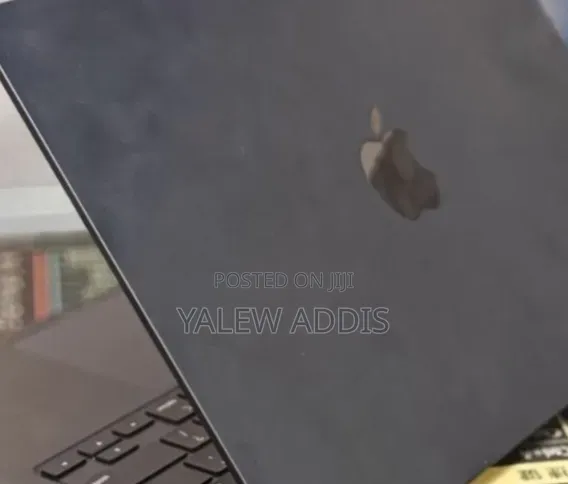 New Laptop Apple MacBook Air 2022 M2 8GB Apple M2 SSD 512GB