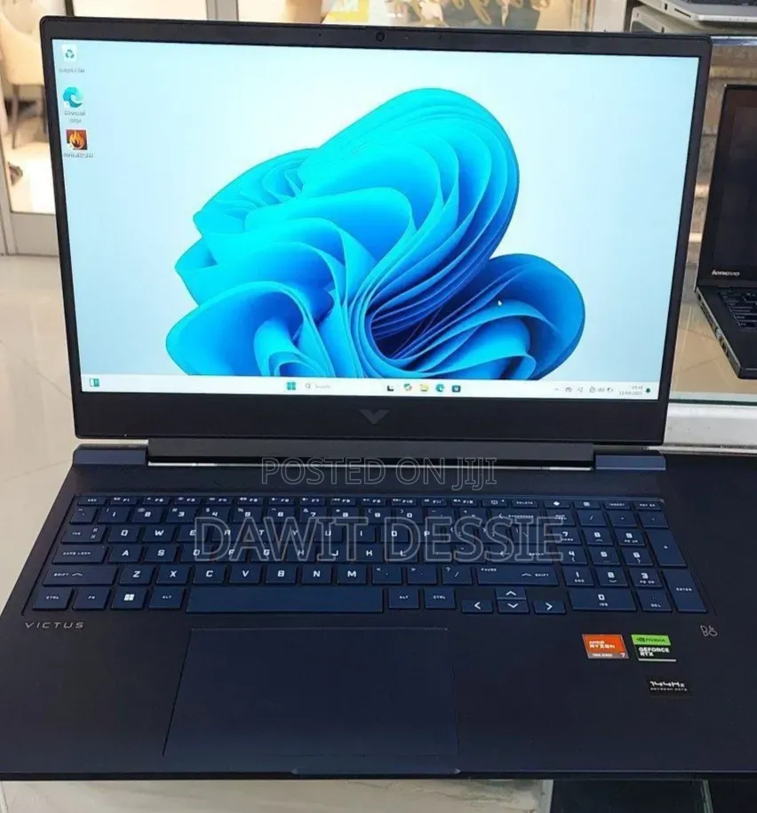 New Laptop HP Victus 16 8GB AMD Ryzen 7 SSD 1T