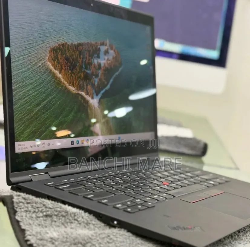 New Laptop Lenovo ThinkPad X1 Yoga 8GB Intel Core i5 SSD 256GB