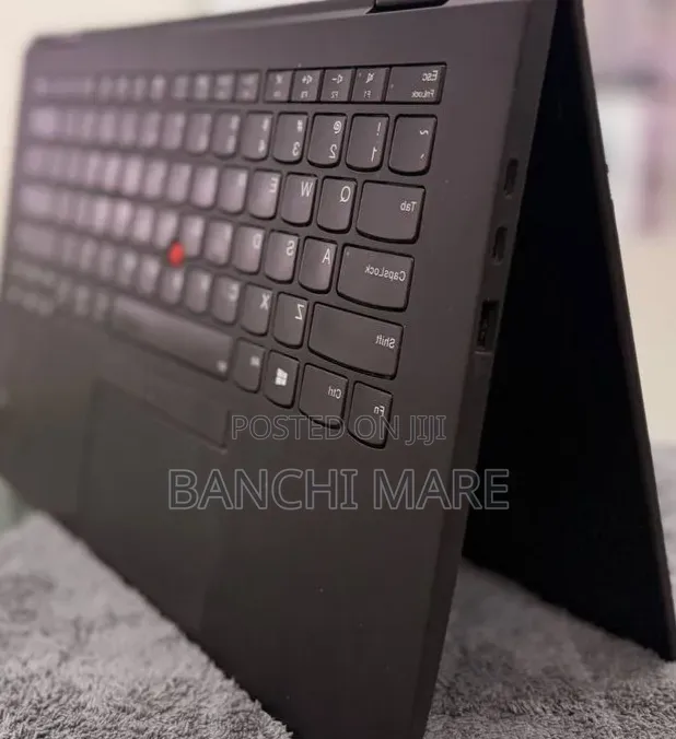 New Laptop Lenovo ThinkPad X1 Yoga 8GB Intel Core i5 SSD 256GB
