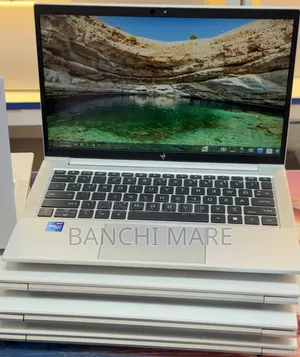 New Laptop HP EliteBook 830 G8 8GB Intel Core i7 SSD 512GB