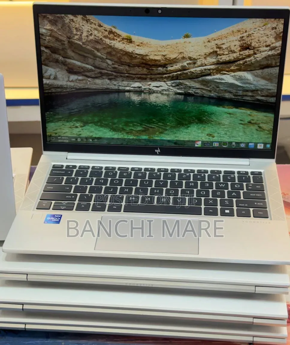 New Laptop HP EliteBook 830 G8 8GB Intel Core i7 SSD 512GB
