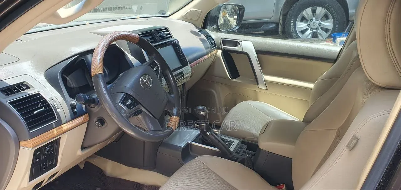 Toyota Land Cruiser 2018 Burgundy