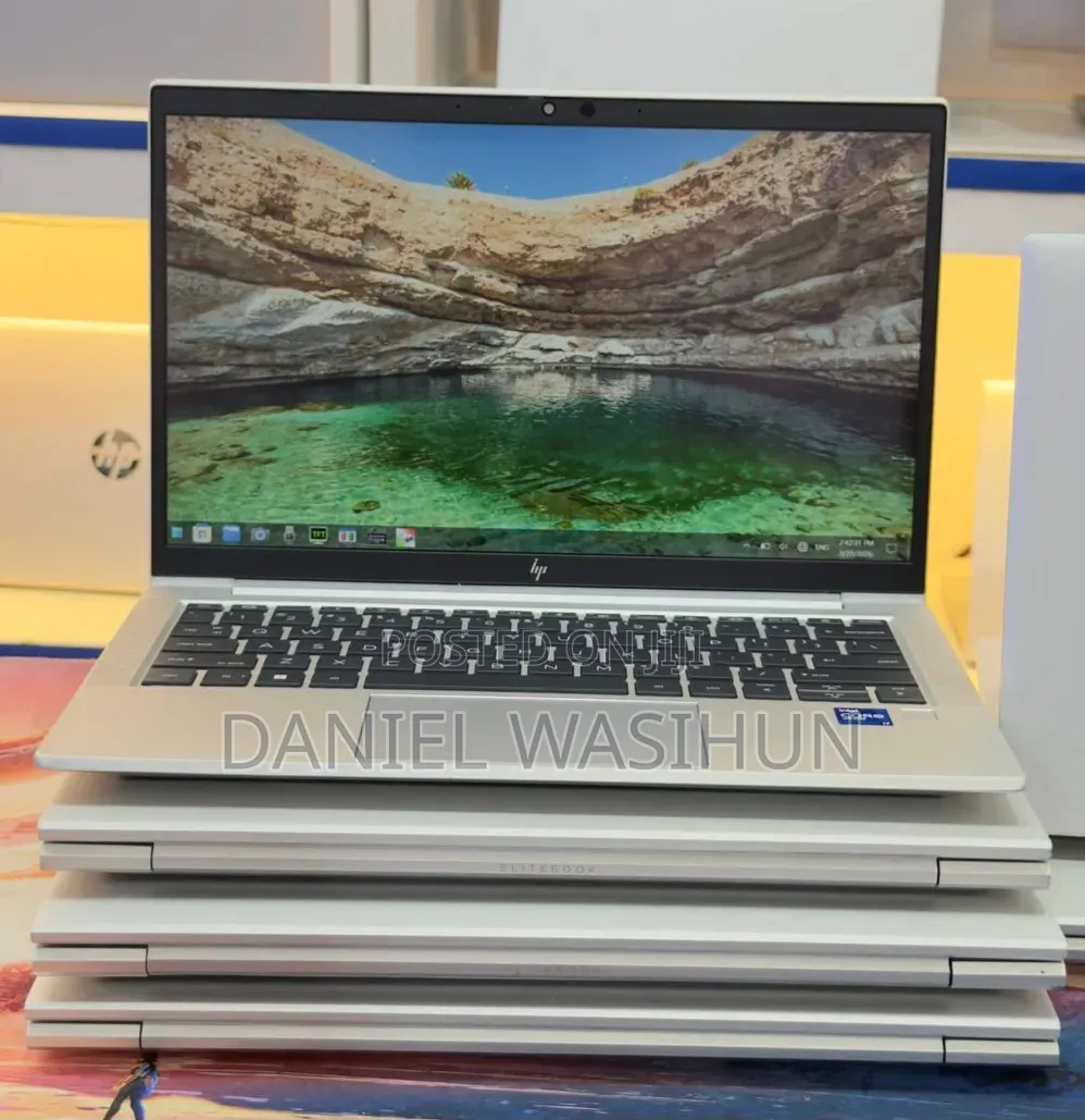 New Laptop HP EliteBook 830 G8 16GB Intel Core i7 SSD 512GB