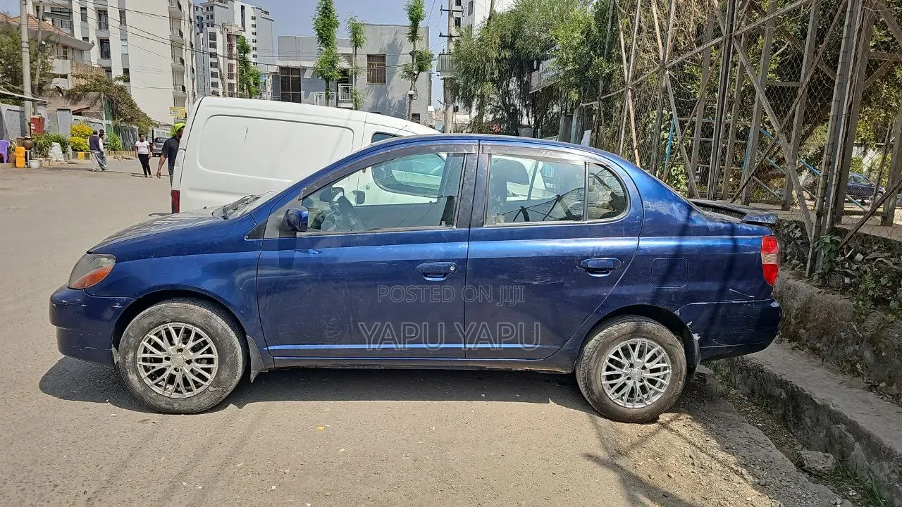 Toyota Platz 1.0 FWD 2002 Blue