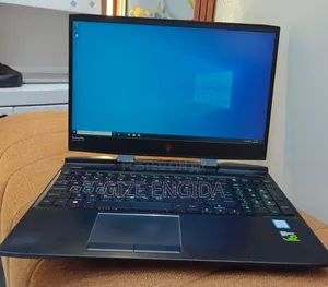 New Laptop Dell Inspiron 15 8GB Intel Core i7 SSD 256GB