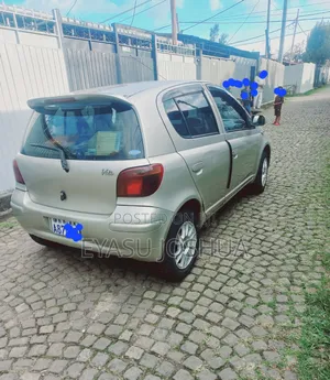 Toyota Vitz 2003 Gold