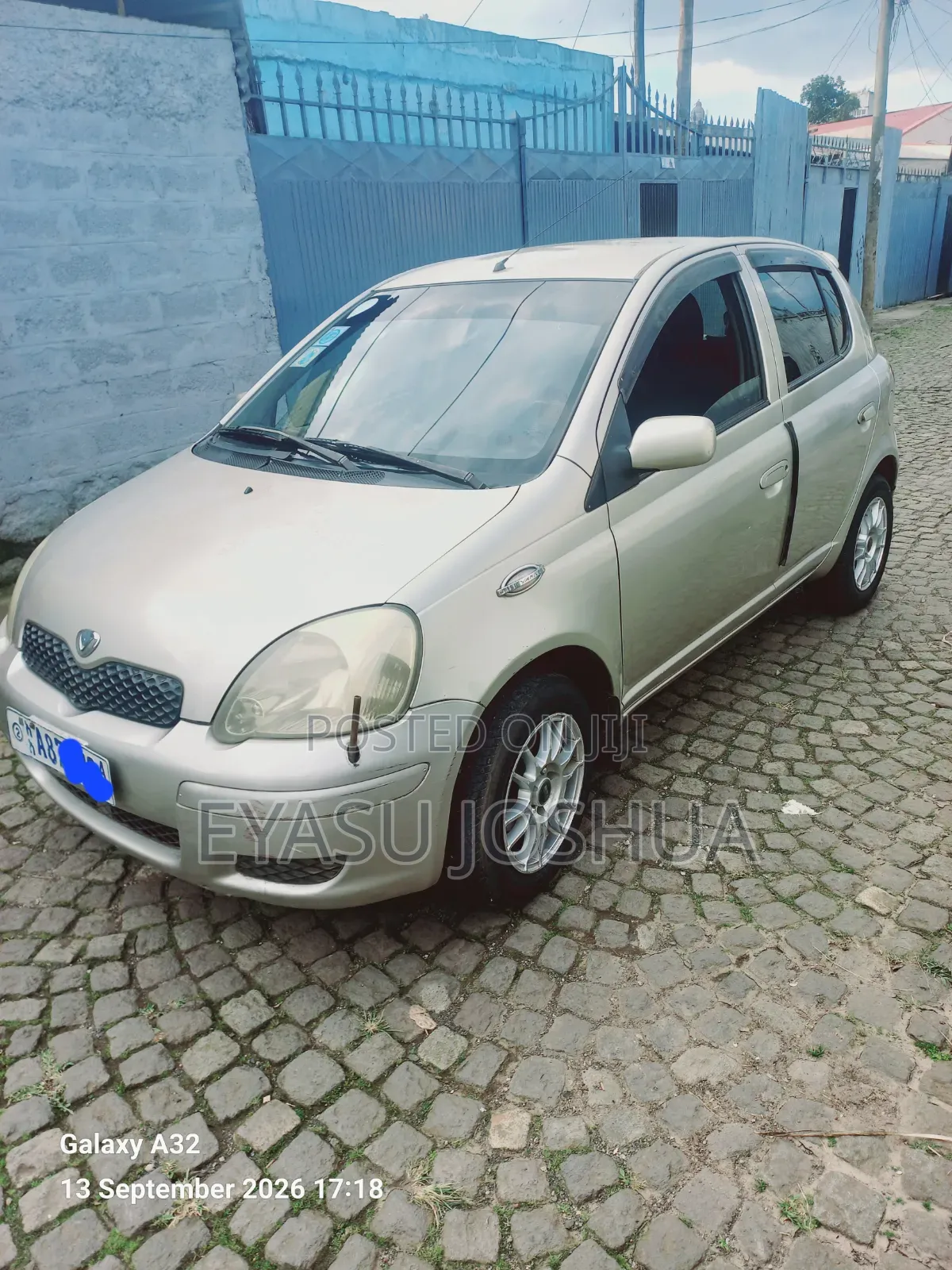 Toyota Vitz 2003 Gold