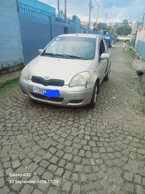Toyota Vitz 2003 Gold