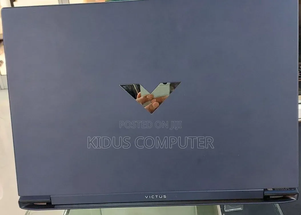 New Laptop HP Victus 15 8GB AMD Ryzen 7 SSD 1T