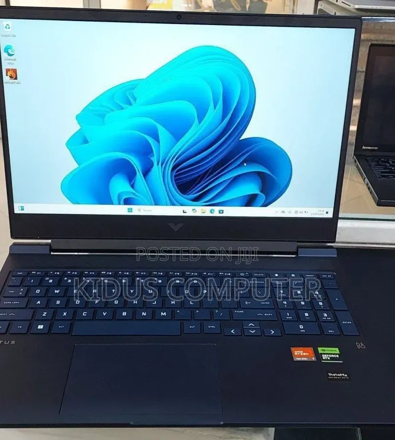 New Laptop HP Victus 15 8GB AMD Ryzen 7 SSD 1T