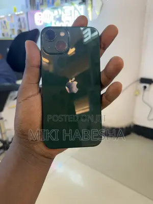 New Apple iPhone 13 128 GB Green