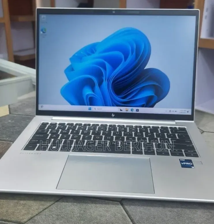 New Laptop HP EliteBook 840 G10 16GB Intel Core i5 SSD 512GB
