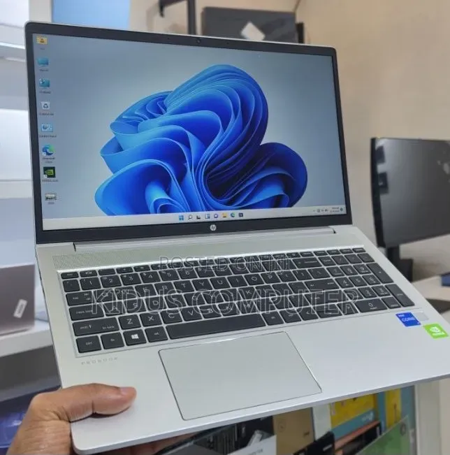 New Laptop HP ProBook 450 G8 16GB Intel Core i7 SSD 512GB