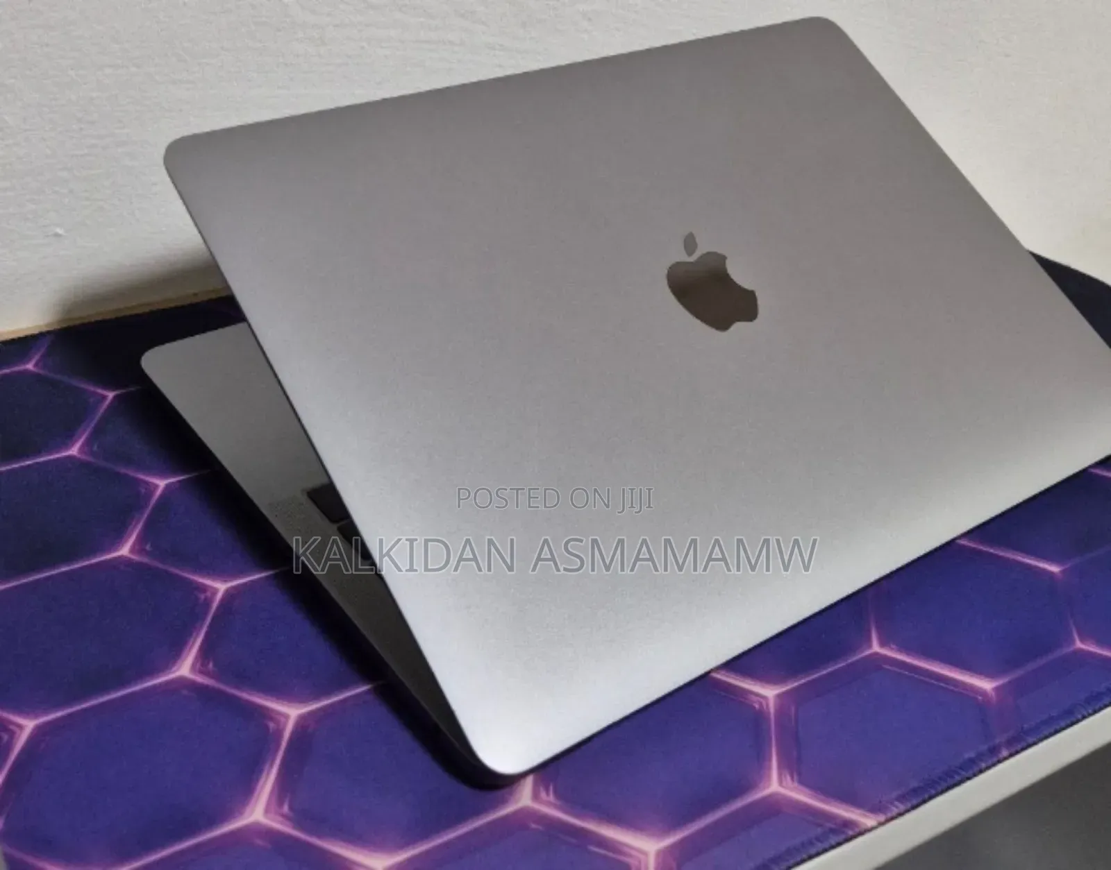 New Laptop Apple MacBook Pro 2017 8GB Intel Core i5 SSD 256GB