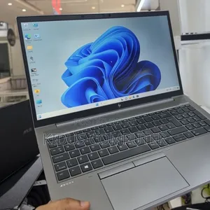 New Laptop HP ZBook Studio 16GB Intel Core i7 SSD 512GB