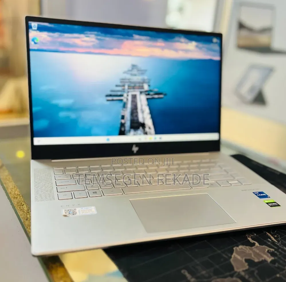 New Laptop HP Envy 15 16GB Intel Core i7 SSD 512GB