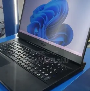 New Laptop MSI GP75 Leopard 16GB Intel Core i7 SSD 512GB