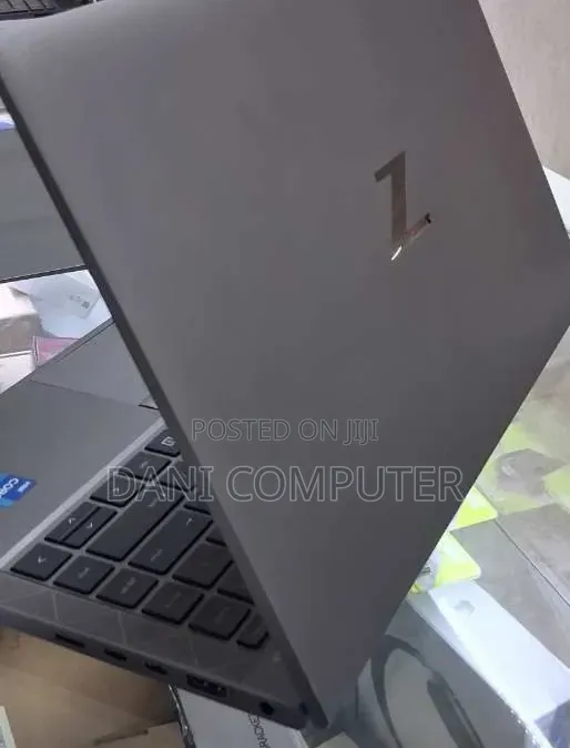 New Laptop HP ZBook 14 16GB Intel Core i7 SSD 512GB
