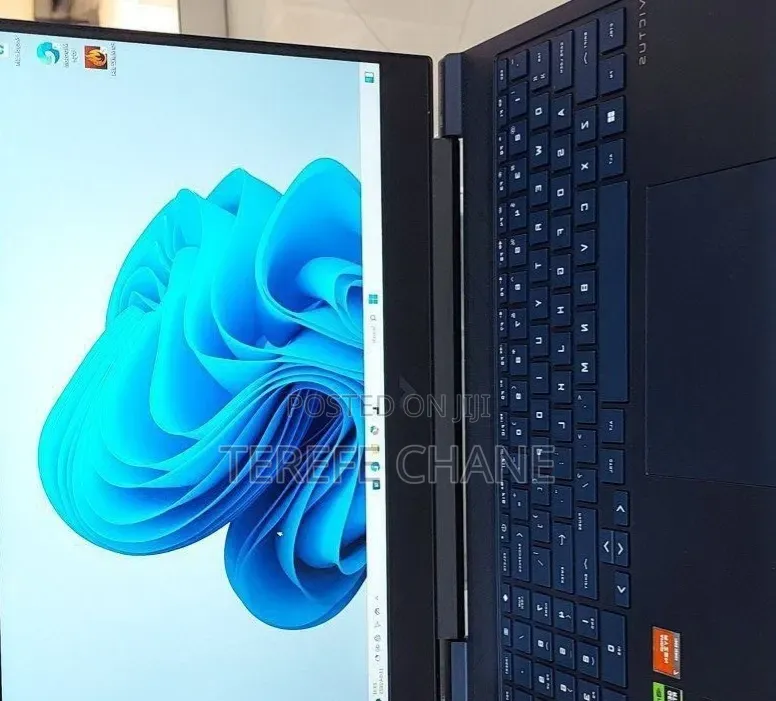 New Laptop HP Victus 16 8GB AMD Ryzen 7 SSD 1T