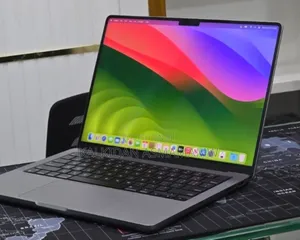 New Laptop Apple MacBook Pro 2023 M3 8GB Apple M3 SSD 512GB