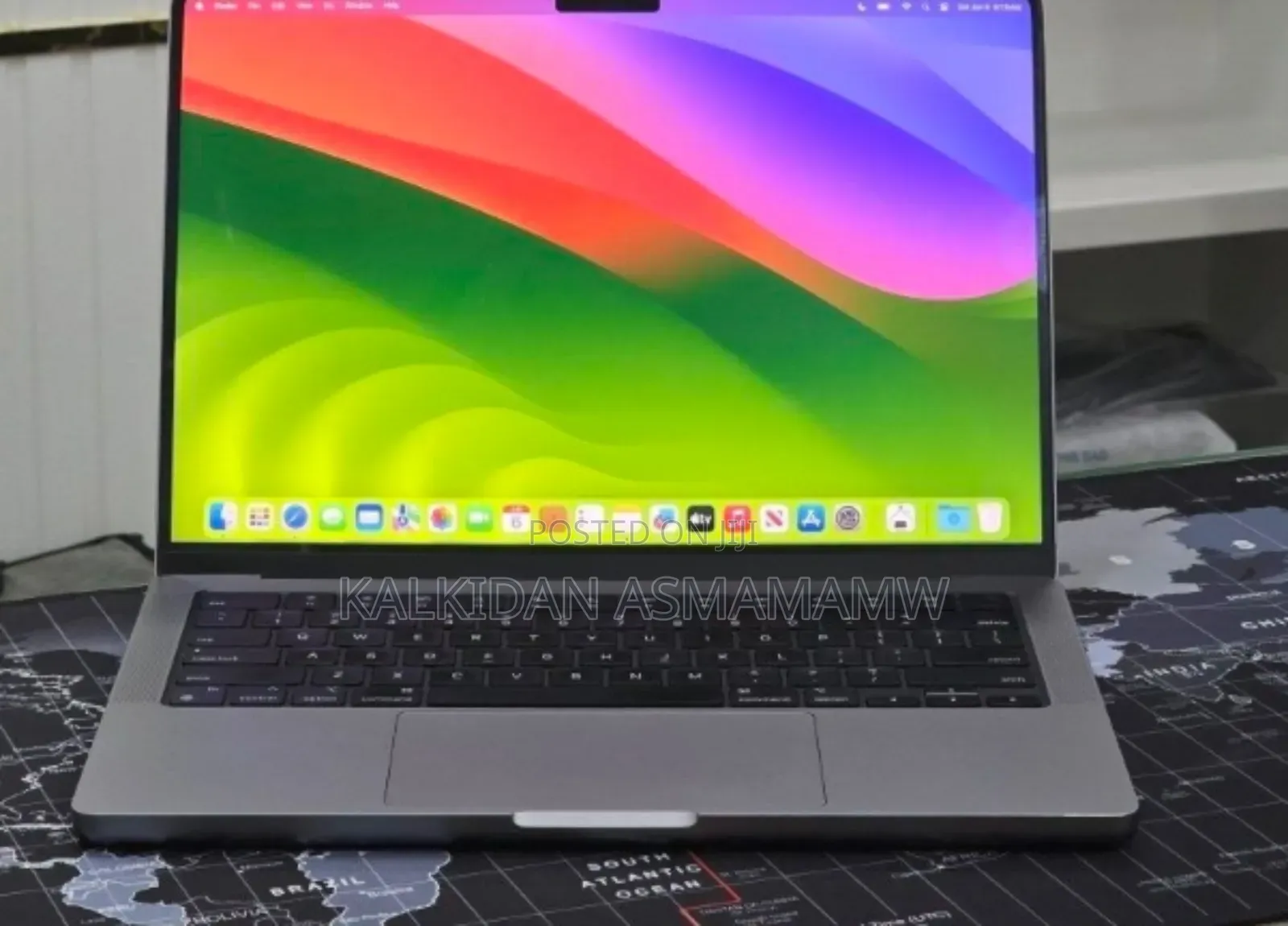 New Laptop Apple MacBook Pro 2023 M3 8GB Apple M3 SSD 512GB