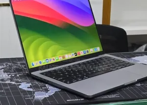 New Laptop Apple MacBook Pro 2023 M3 8GB Apple M3 SSD 512GB