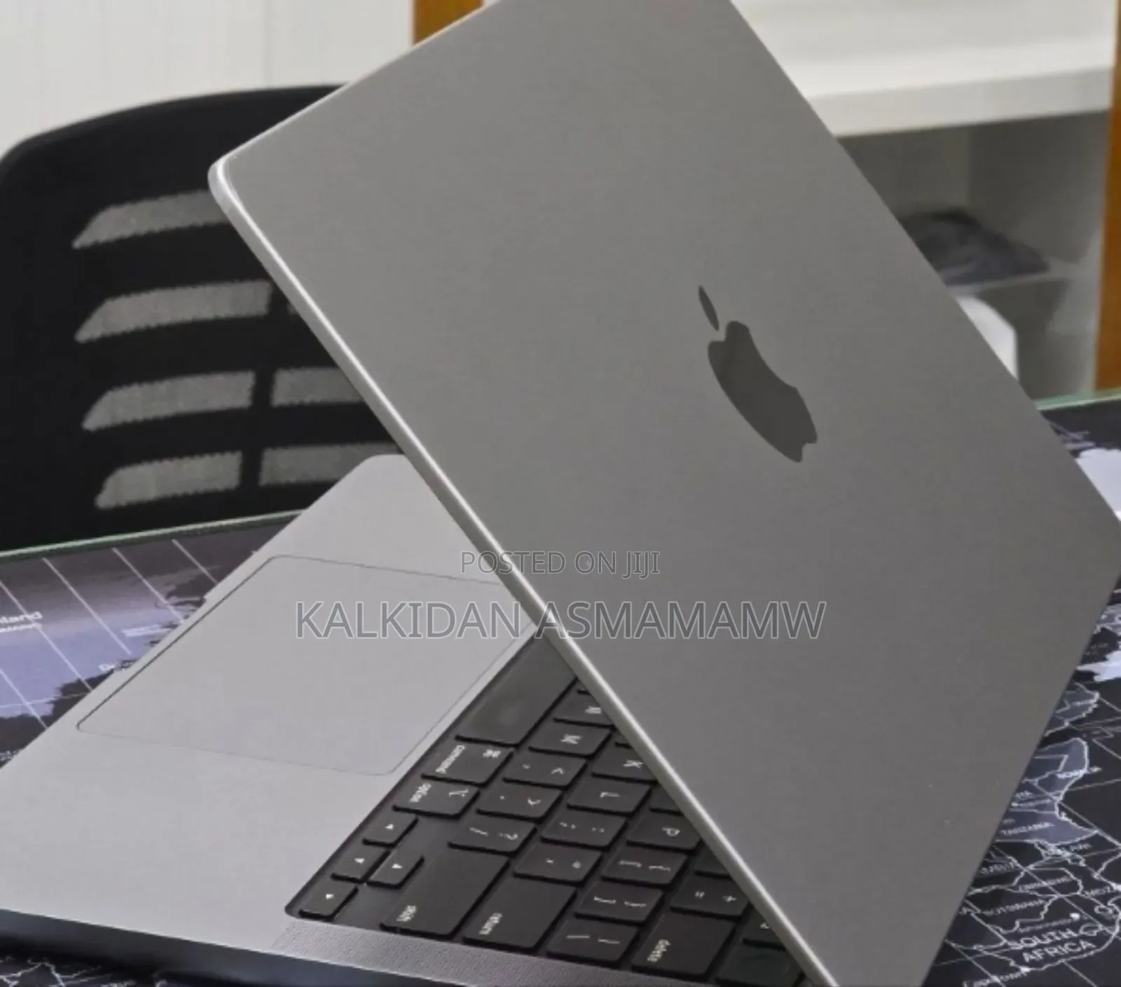 New Laptop Apple MacBook Pro 2023 M3 8GB Apple M3 SSD 512GB
