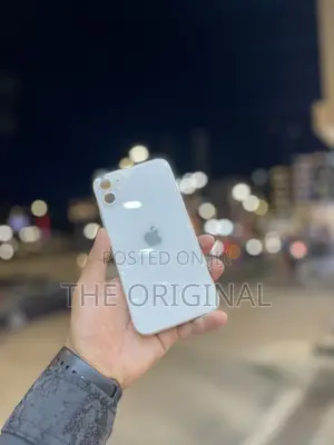 New Apple iPhone 11 128 GB White