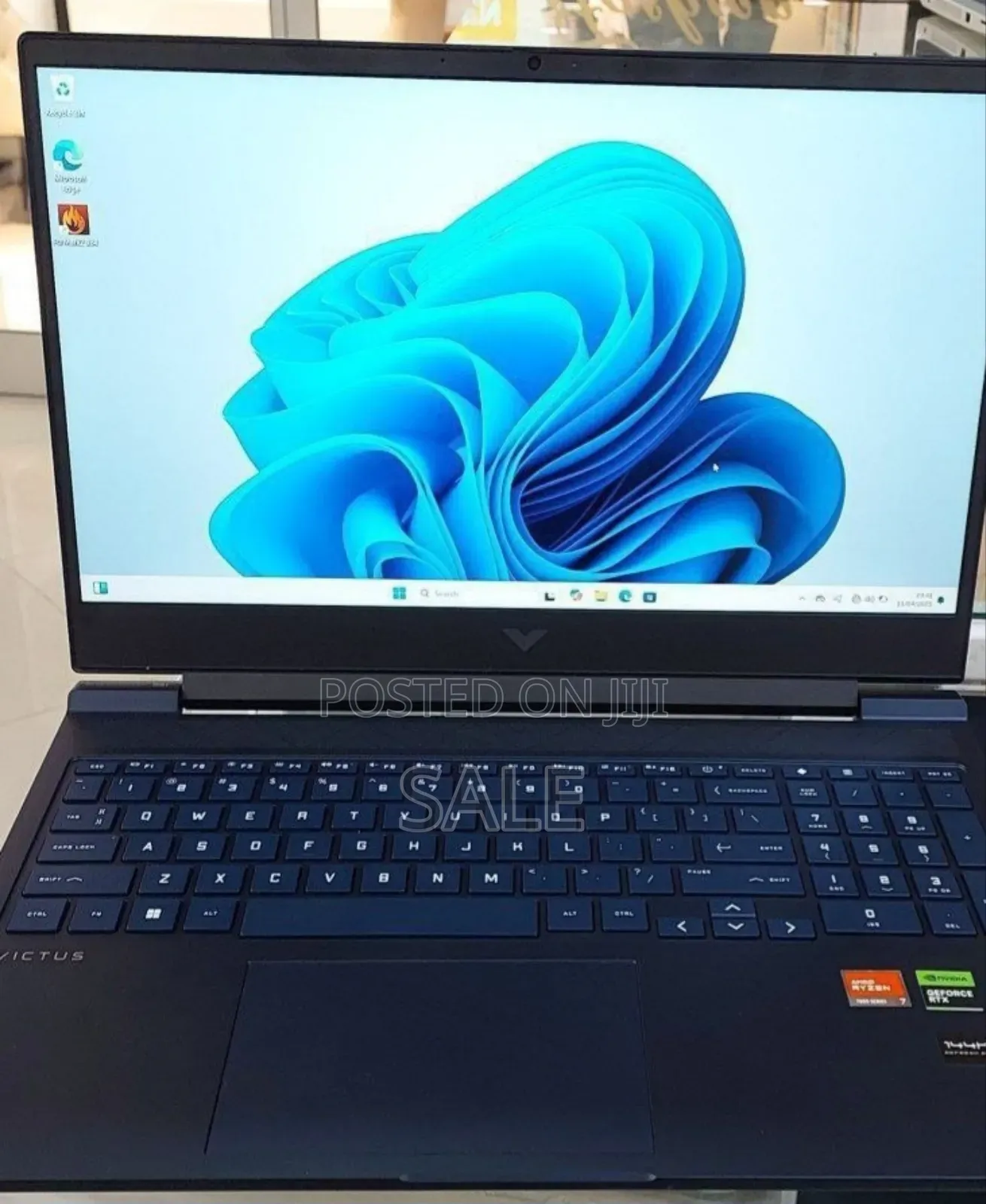 New Laptop HP Victus 16 8GB AMD Ryzen 7 SSD 1T