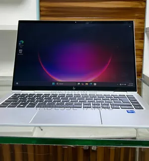 New Laptop HP EliteBook 1040 G8 16GB Intel Core i5 SSD 512GB