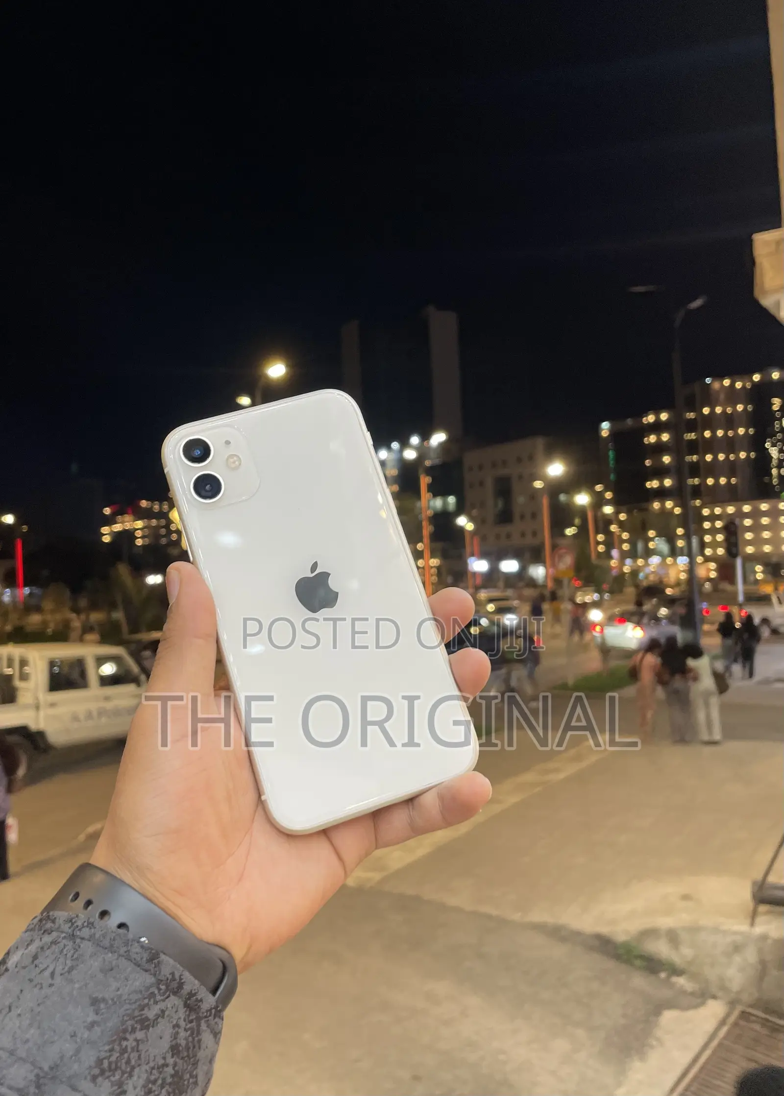 New Apple iPhone 11 64 GB White
