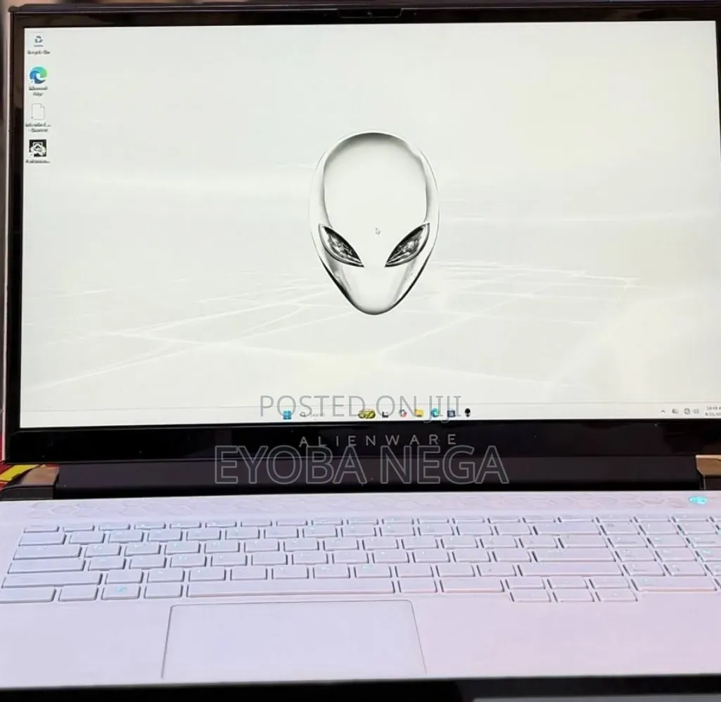 New Laptop Alienware M17x R2 16GB Intel Core i7 SSD 512GB
