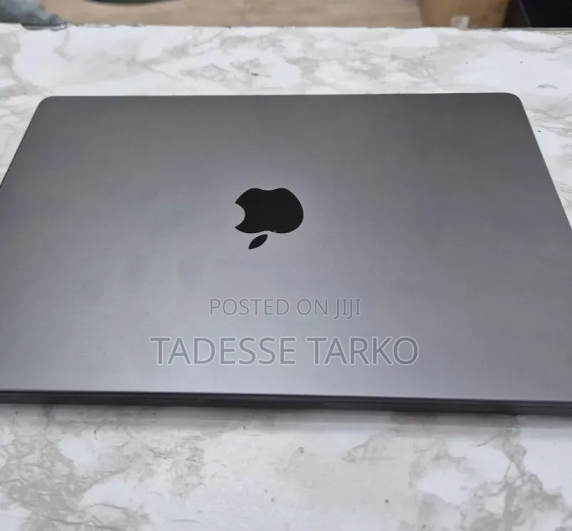 New Laptop Apple MacBook Pro 2025 M5 16GB Apple M5 Pro SSD 1T