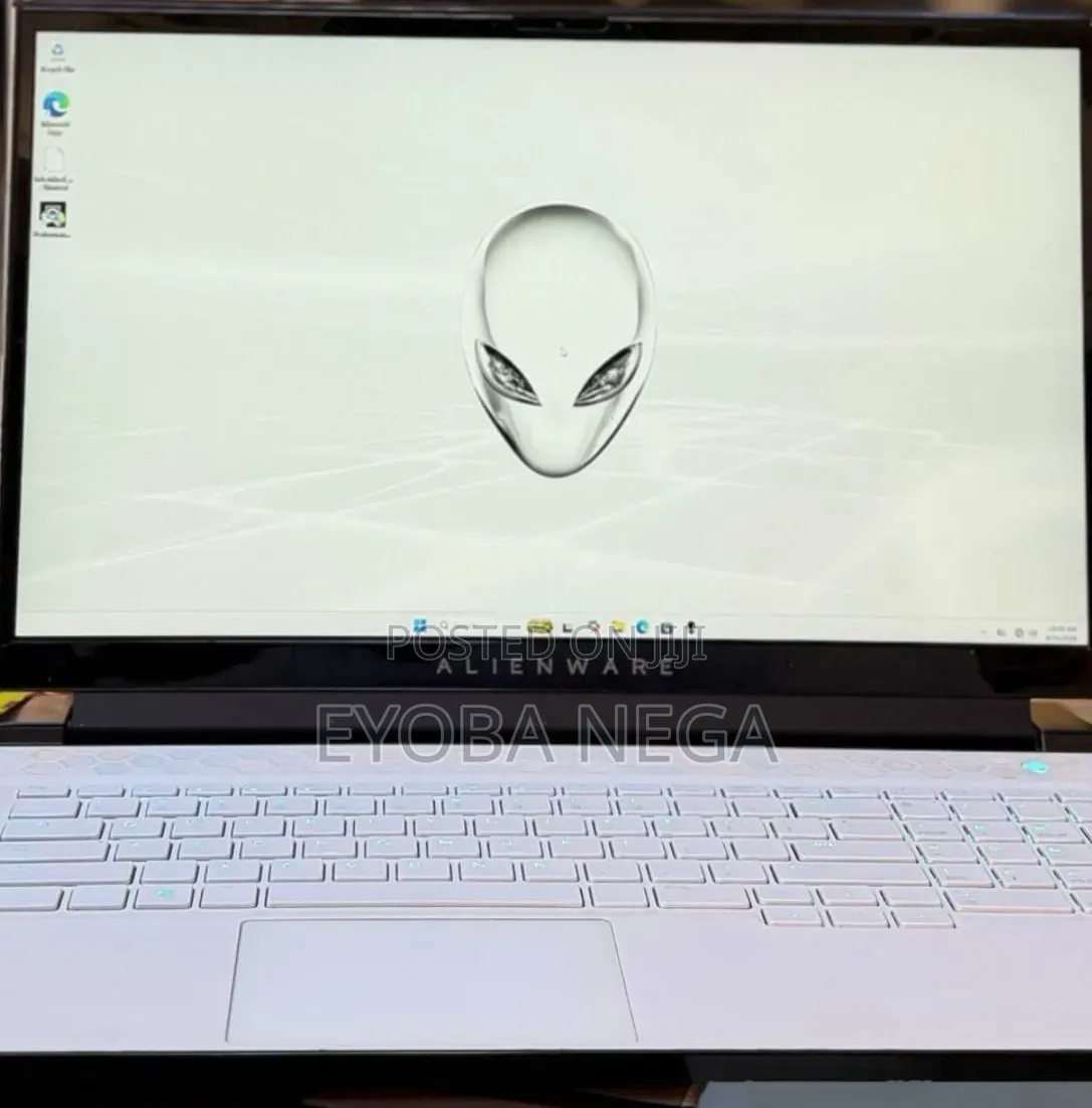 New Laptop Alienware M17x R2 16GB Intel Core i7 SSD 512GB