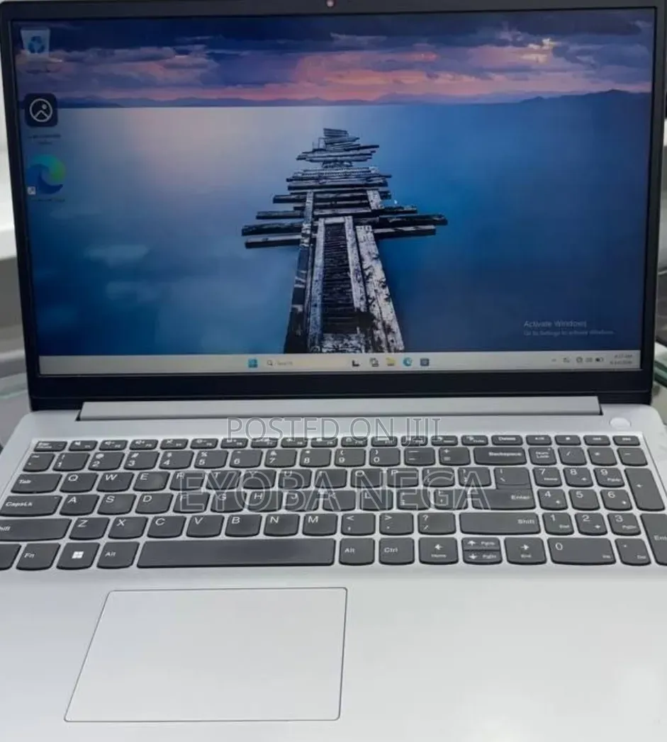 New Laptop Lenovo IdeaPad 1 8GB AMD Ryzen 5 SSD 512GB