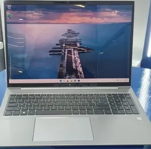 New Laptop HP ZBook Firefly 16 G10 16GB Intel Core i7 SSD 512GB