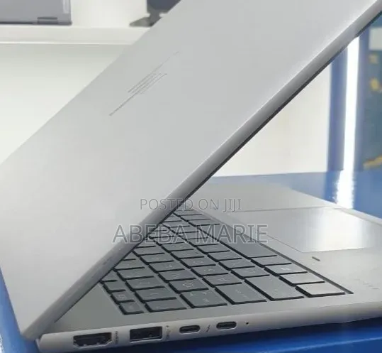 New Laptop HP ZBook Firefly 16 G10 16GB Intel Core i7 SSD 512GB