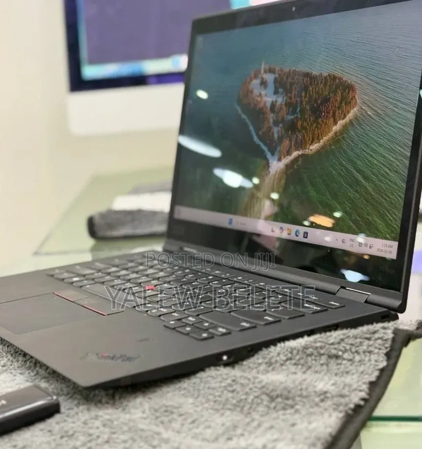 New Laptop Lenovo ThinkPad X1 Yoga 16GB Intel Core i5 SSD 256GB