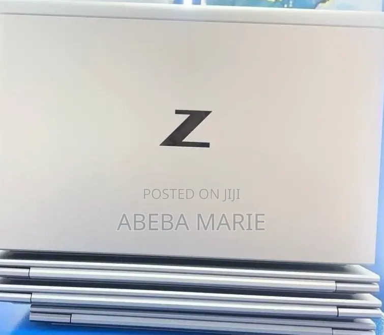New Laptop HP ZBook Firefly 16 G10 16GB Intel Core i7 SSD 512GB