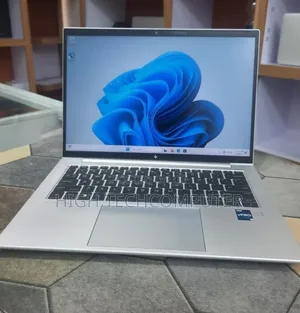 New Laptop HP EliteBook 840 10 16GB Intel Core i5 SSD 512GB