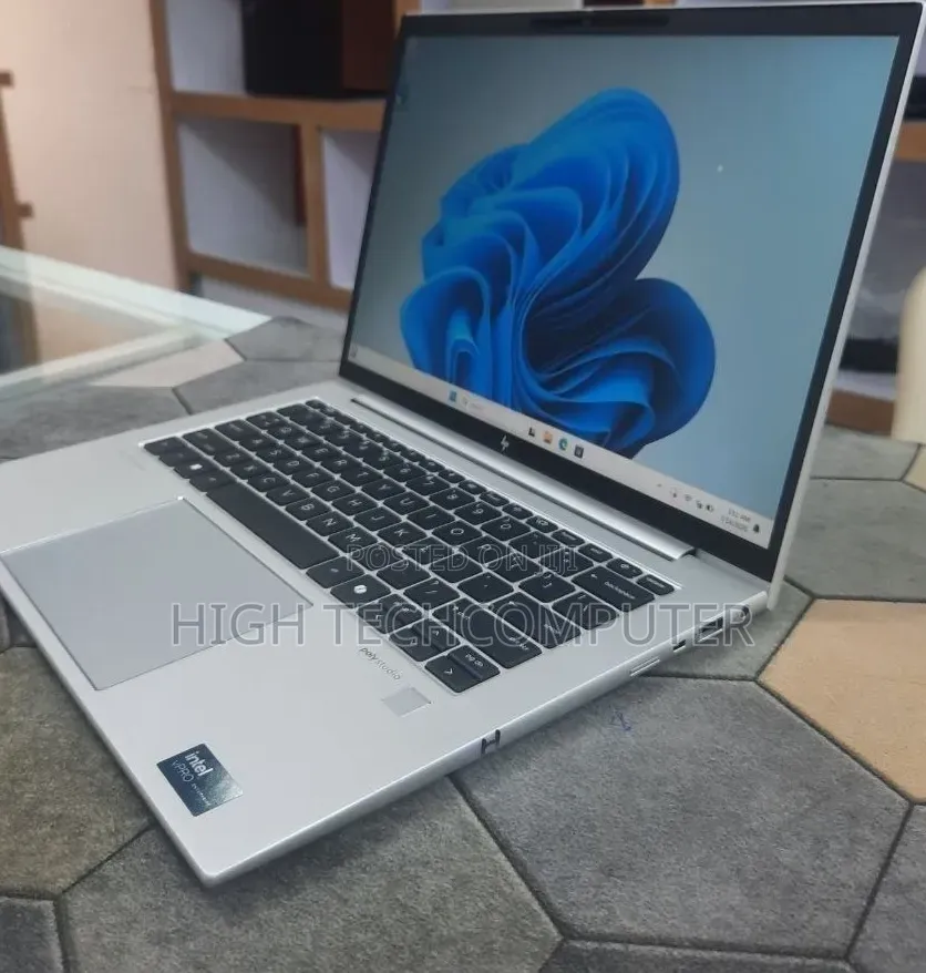 New Laptop HP EliteBook 840 10 16GB Intel Core i5 SSD 512GB