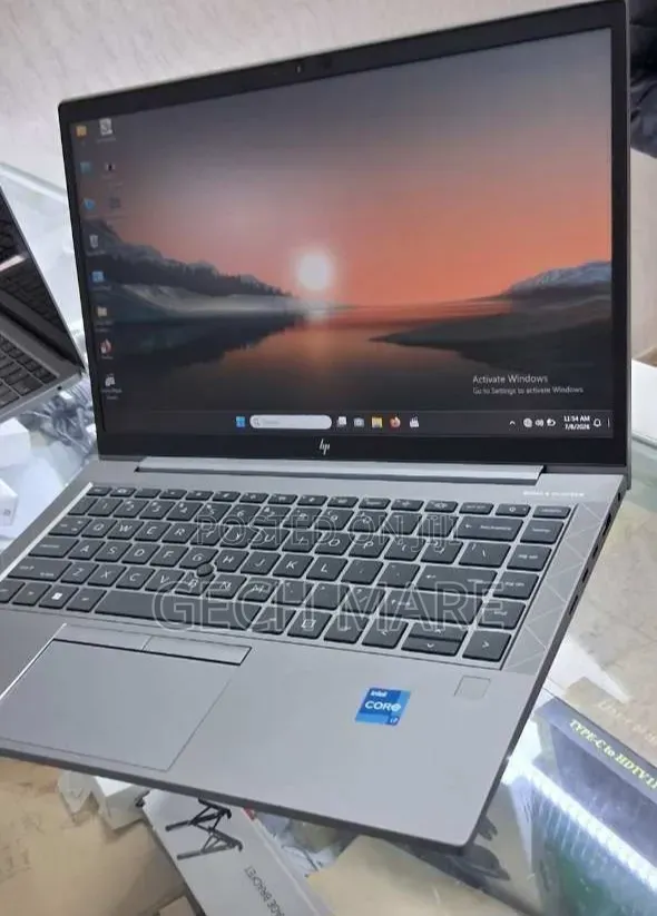 New Laptop HP ZBook 14 16GB Intel Core i7 SSD 512GB