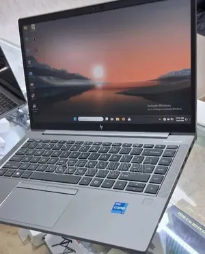 New Laptop HP ZBook 14 16GB Intel Core i7 SSD 512GB
