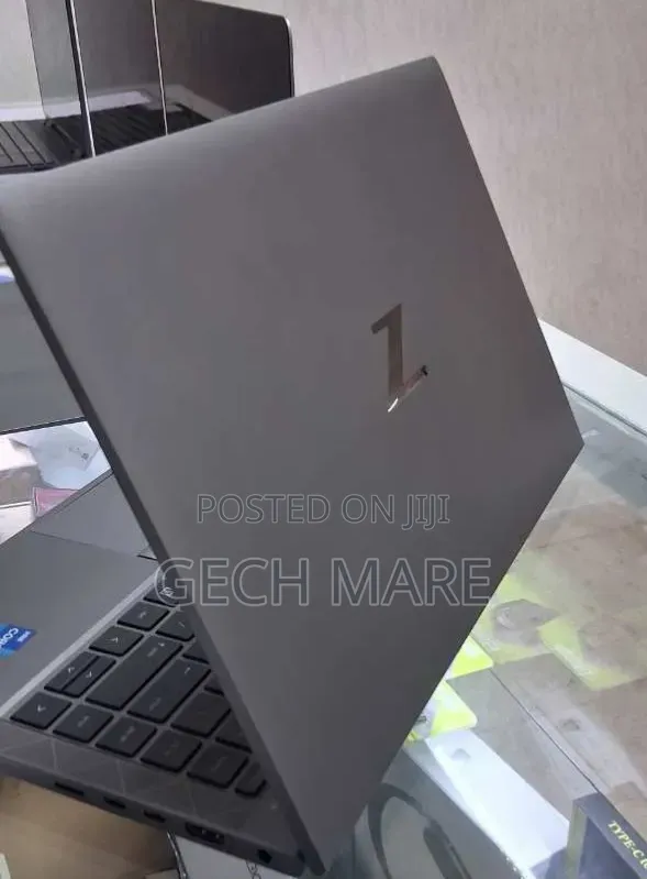 New Laptop HP ZBook 14 16GB Intel Core i7 SSD 512GB