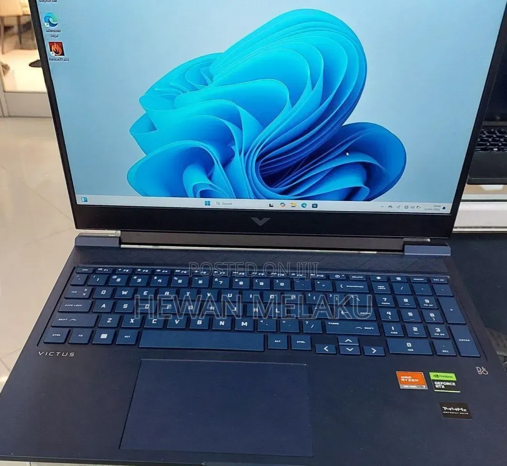New Laptop HP Victus 16 16GB AMD Ryzen 7 SSD 512GB