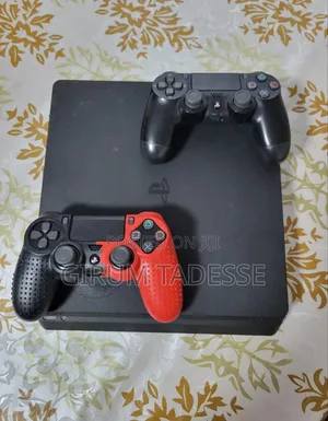 PlayStation 4 Slim