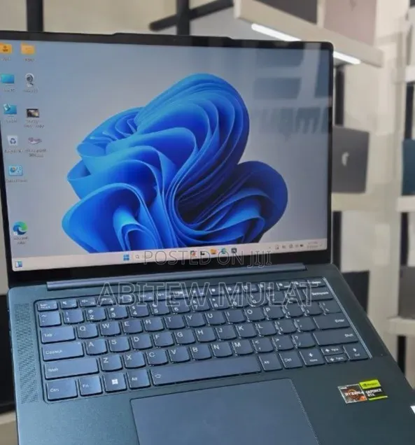 New Laptop Lenovo Yoga 9 16GB AMD Ryzen 7 SSD 512GB